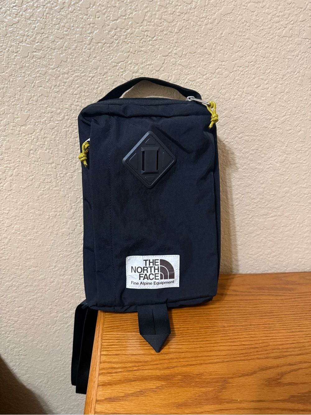 The North Face Berkeley field bag
